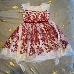 Girls dress. Shimmery white.